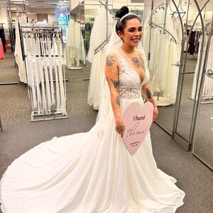 Ivory Lace Bridal Gown